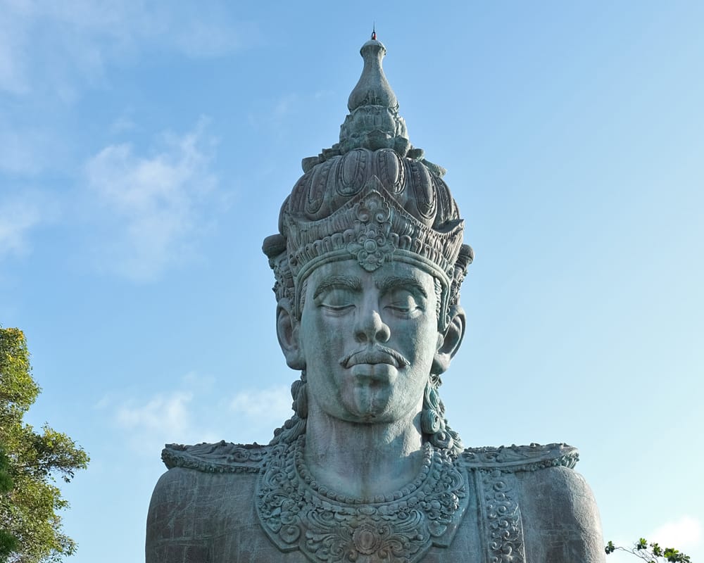 Merunut Takdir Abadi Dewa Wisnu dan Dewi Laksmi: Kisah Cinta Surgawi Sang Pemelihara Alam Semesta