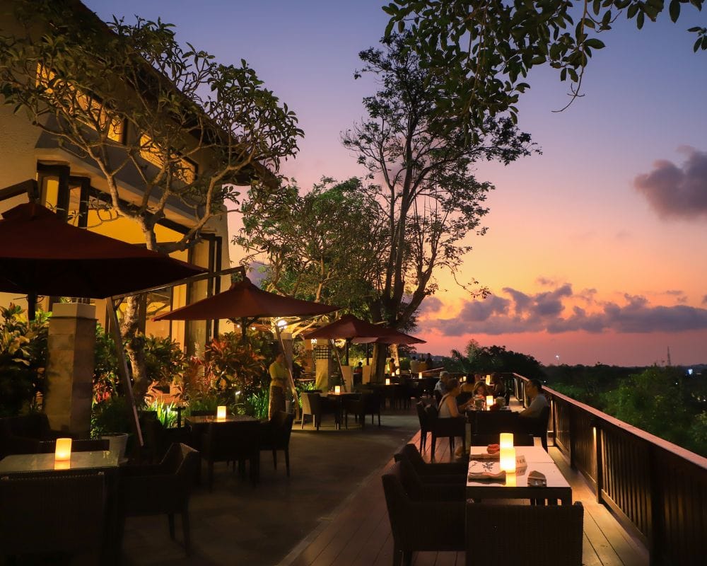 Restoran dengan live music