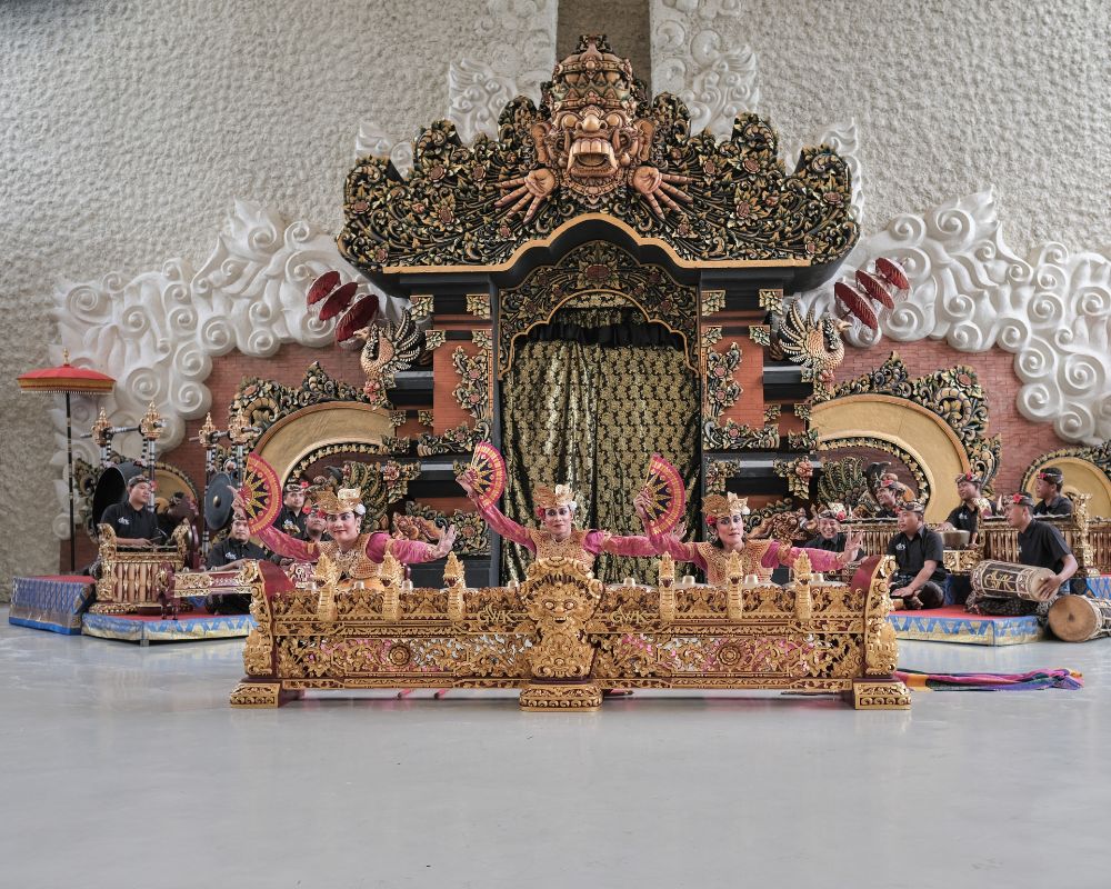 GWK menghadirkan Tari Legendaris Bali: Kebyar Terompong