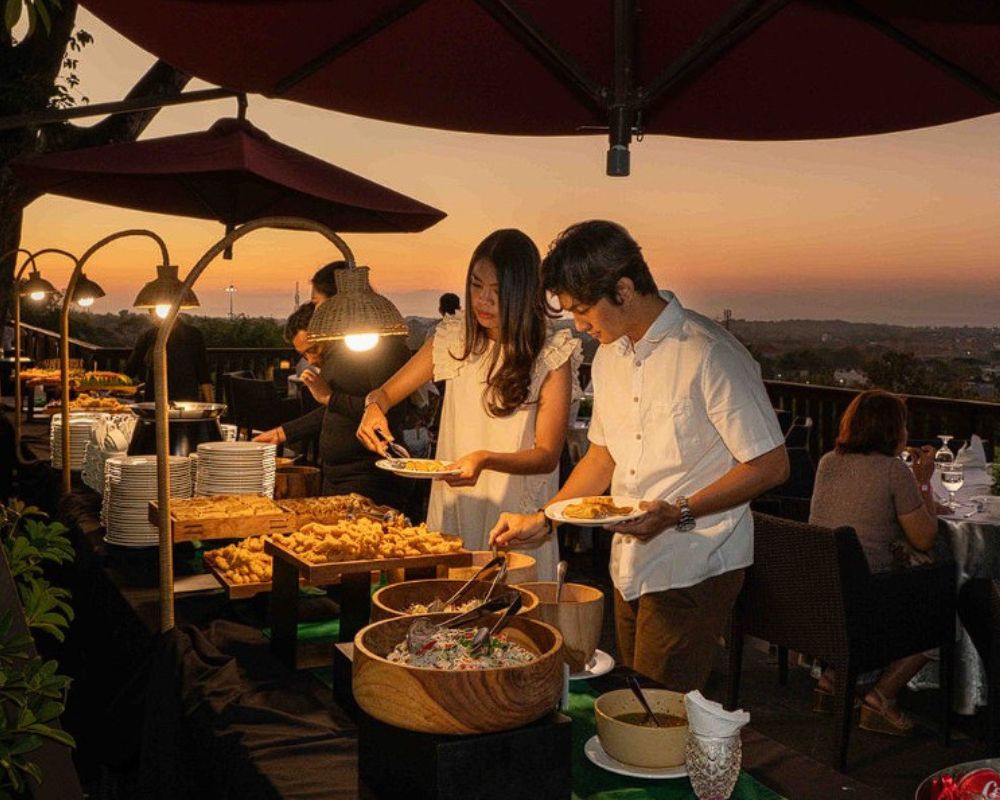 Mengapa Anda Harus Menikmati Kuliner Bali di Jendela Bali Restaurant? Ini 4 Alasannya!