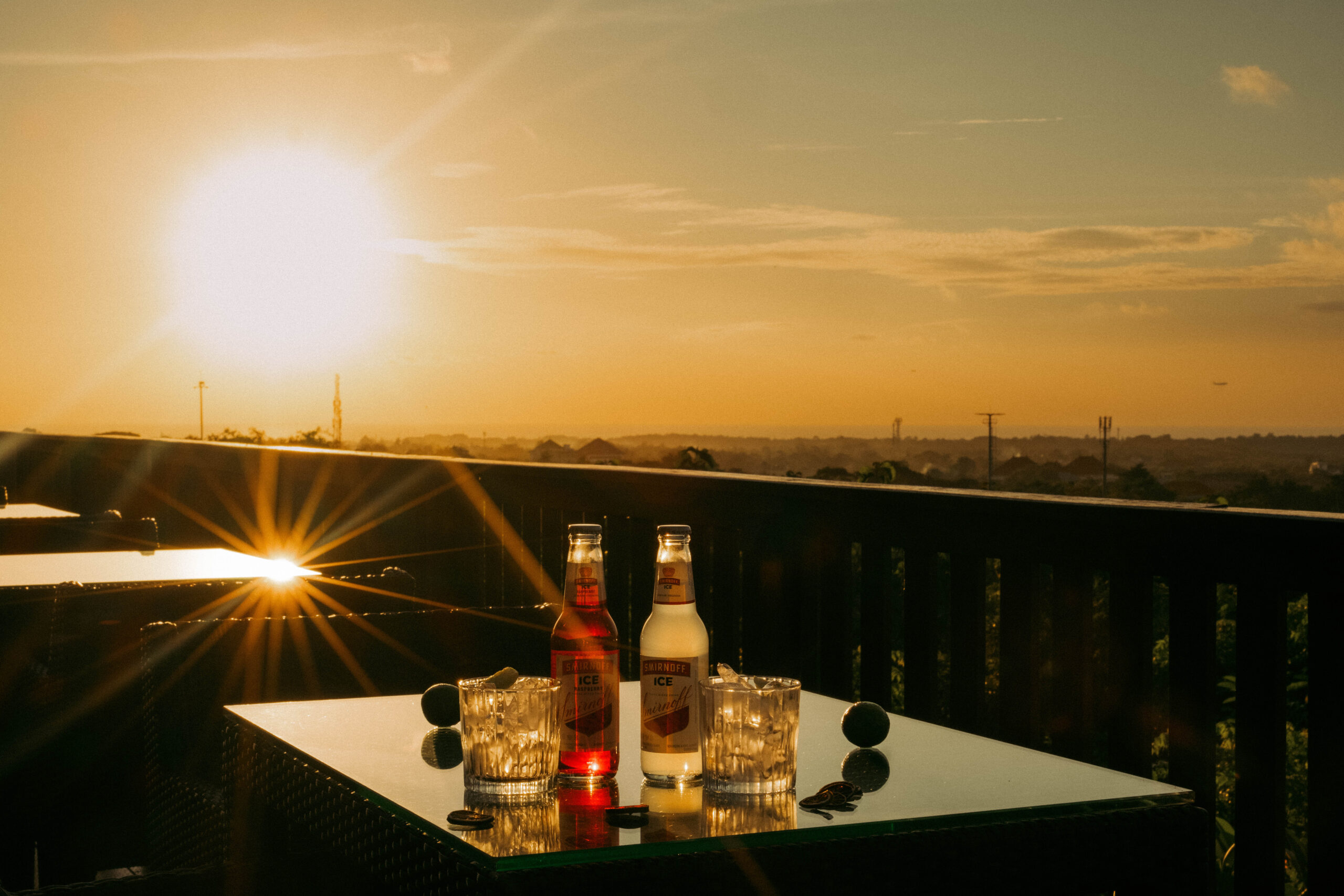 Jendela Bali Lounge Restaurant: Resto Sunset di Bali dengan View Memukau